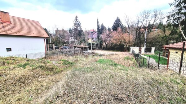 Eladó Csobánka Telek