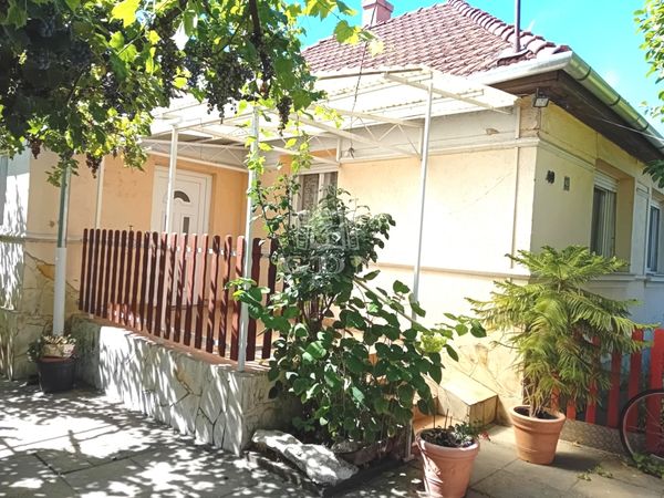 Eladó Érd Családi ház