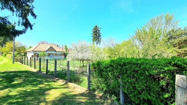 出卖 Perőcsény 家庭别墅