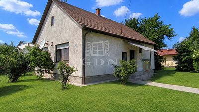 Érd Einfamilienhaus - 85.000.000 HUF