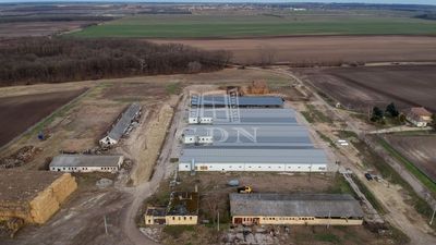 Perkáta Земля сельскохозяйственного назначения - 850.000.000 HUF