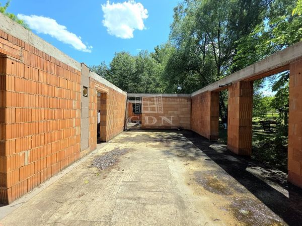 Vânzare Őrbottyán Ferma