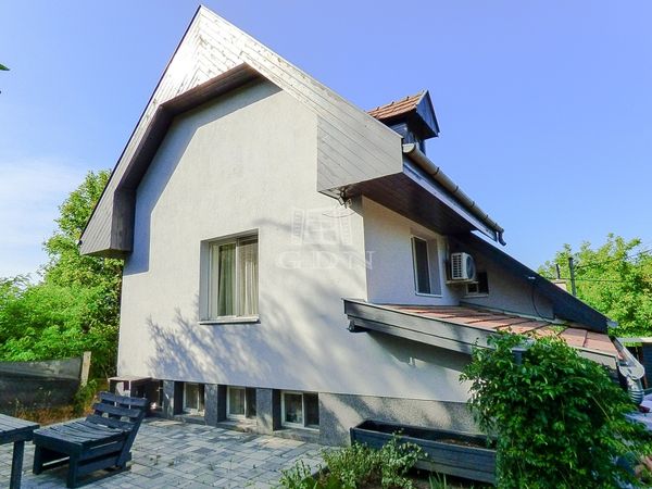 Vânzare Szada Casa Familiala