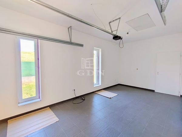 Eladó Mogyoród Családi ház