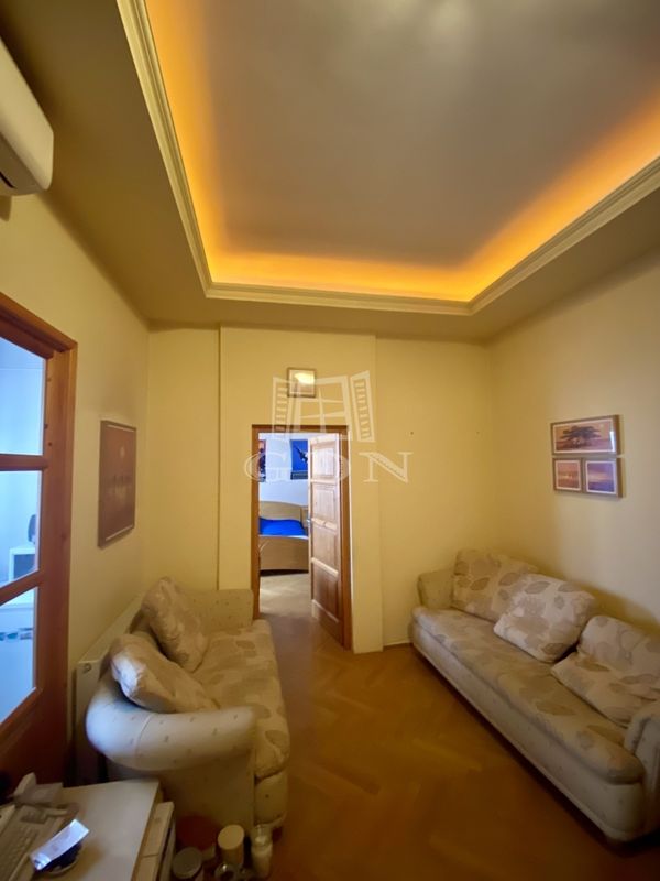 出卖 Budapest XI. kerület 公寓房（砖头）