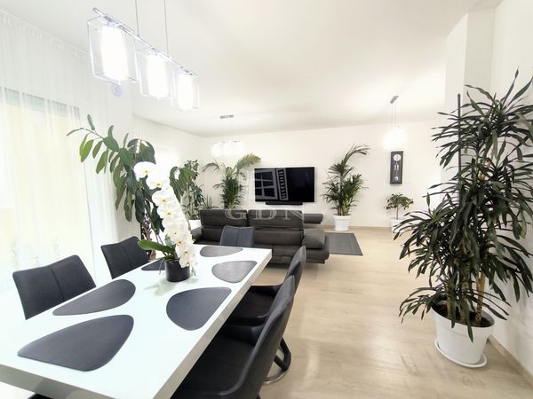 Eladó Budapest XIX. kerület Lakás (téglaépítésű)