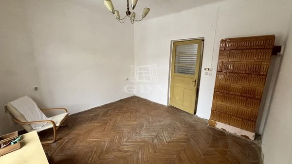 Eladó Budapest XV. kerület Lakás