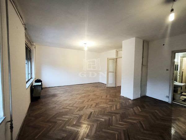 Eladó Budapest I. kerület Lakás