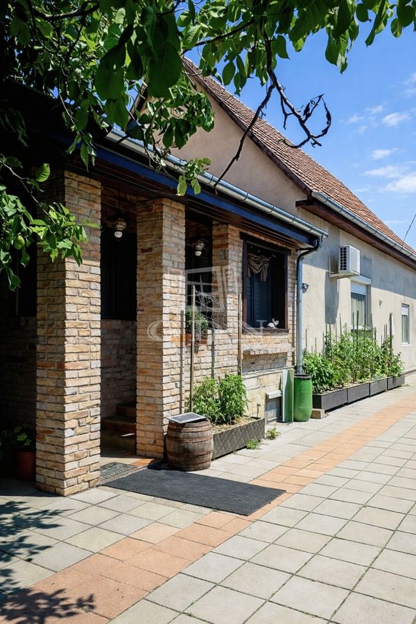 Eladó Kiskunlacháza Családi ház