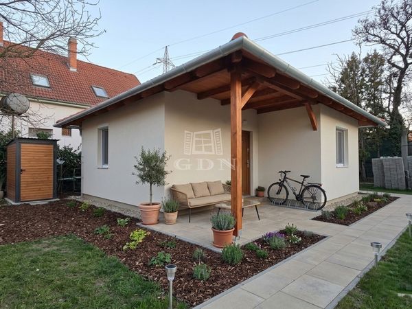 Eladó Dunakeszi Családi ház