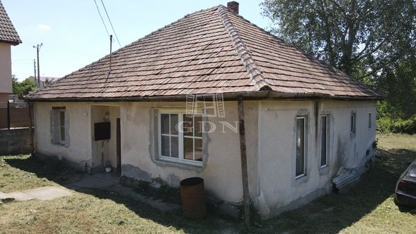 Eladó Valkó Családi ház
