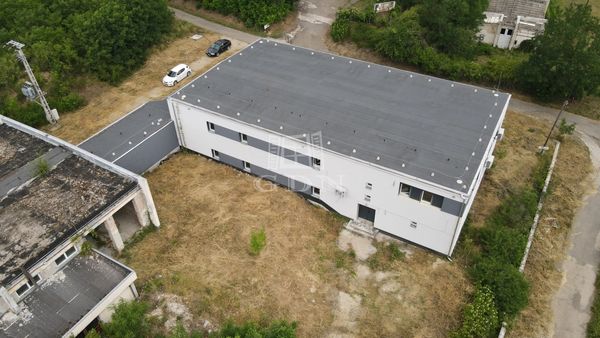 Eladó Iklad Ipari terület