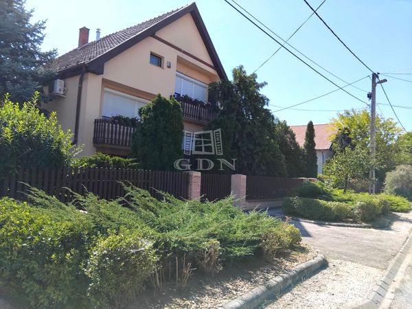For sale Sződliget Family House