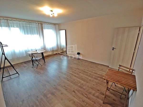 Eladó Budapest XIV. kerület Lakás (panel)