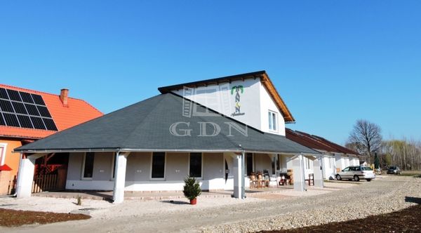 Продается Cserkeszőlő Коммерческая - Общественное питание