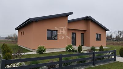 Jakabszállás Családi ház - 74.900.000 Ft