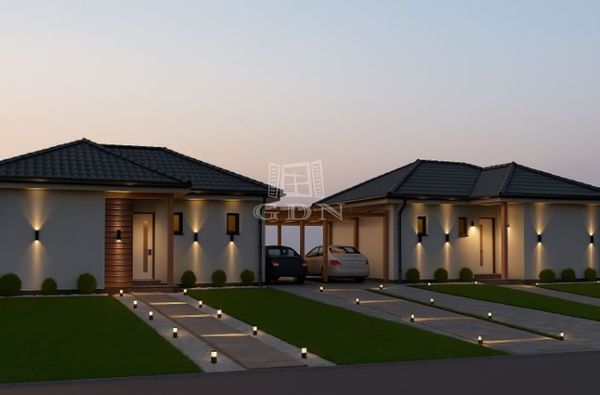 出卖 Ballószög 家庭别墅