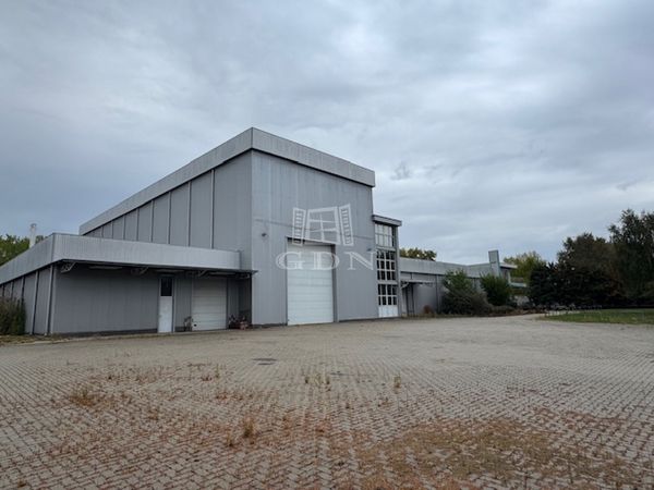 出卖 Kecskemét 库房