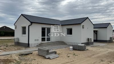 Kecskemét Családi ház - 48.900.000 Ft