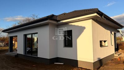 Helvécia Einfamilienhaus - 69.900.000 HUF