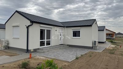 Helvécia Family House - 49.900.000 HUF