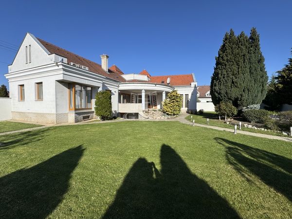 Kiadó Kecskemét Családi ház