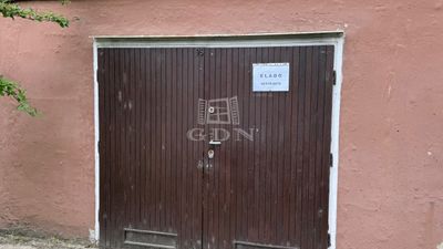 Kecskemét Garage - 21.400.000 HUF