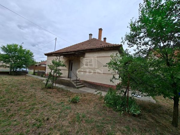 Vânzare Ágasegyháza Casa Familiala