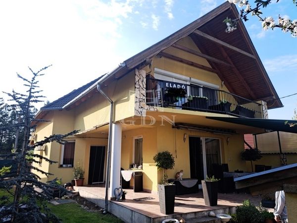 Eladó Szigetszentmárton Családi ház