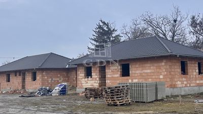 Kiskunlacháza Ikerház - 69.900.000 Ft