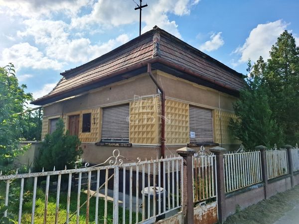 Eladó Szigetújfalu Családi ház