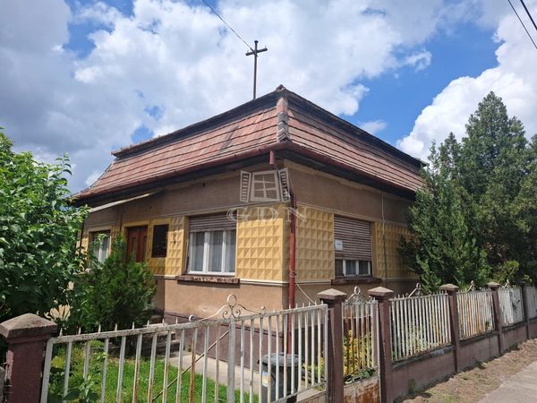 Eladó Szigetújfalu Családi ház