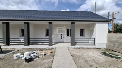 Kiskunlacháza Ikerház - 38.700.000 Ft