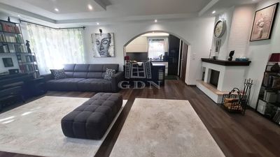 Tököl Family House - 254.000.000 HUF