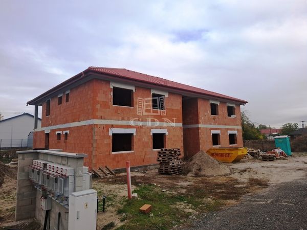 出卖 Szigethalom 办公室