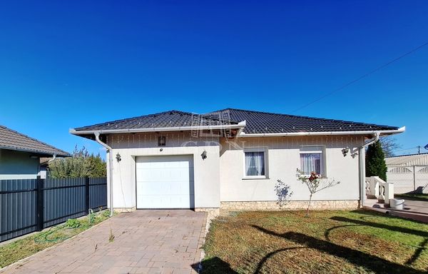 For sale Tököl Family House