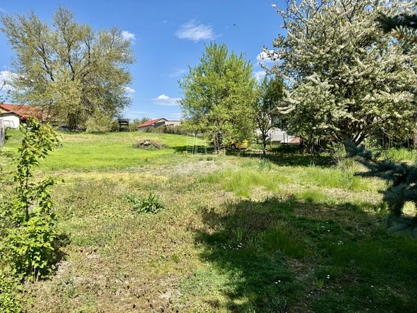 出卖 Szigetszentmárton 土地