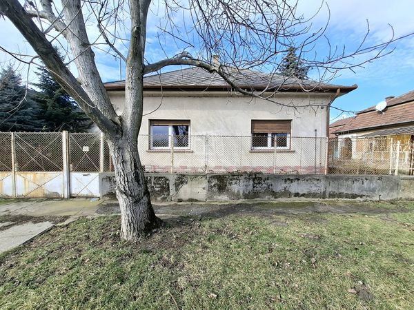 Eladó Majosháza Családi ház