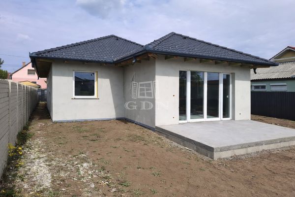 Eladó Gyál Családi ház