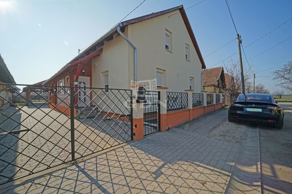 Vânzare Zsámbok Casa Familiala