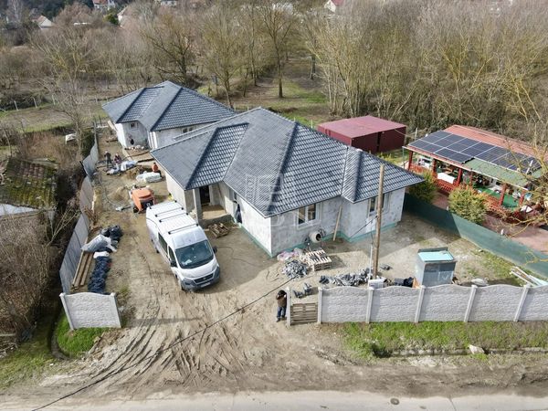 Eladó Sülysáp Családi ház