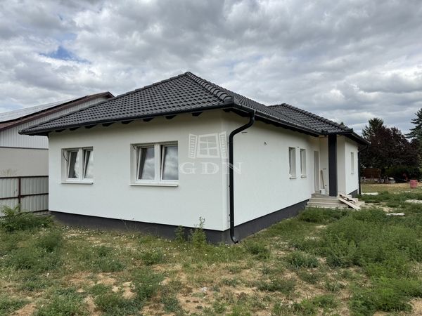 Eladó Kóka Családi ház
