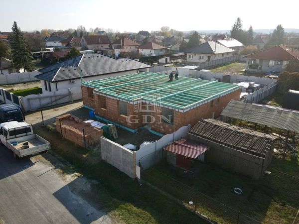 Eladó Sülysáp Ikerház