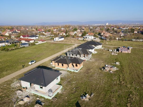 Eladó Gyöngyöshalász Családi ház