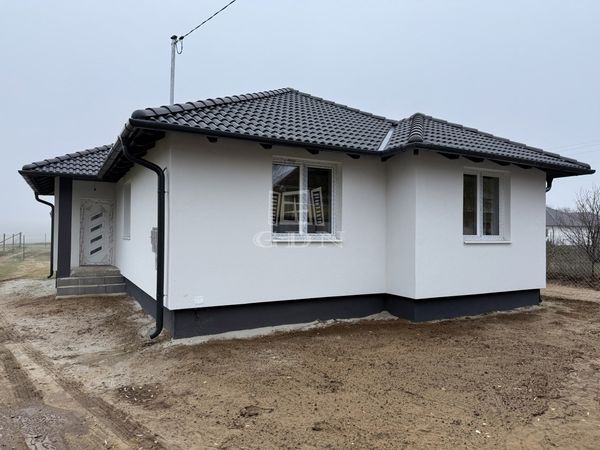 Eladó Sülysáp Családi ház