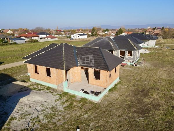 Vânzare Gyöngyöshalász Casa Familiala