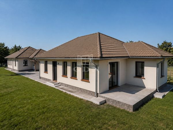 出卖 Kóka 双面别墅