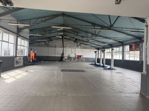 Kiadó Szolnok Ipari terület