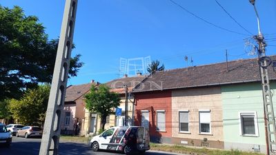 Budapest, XV. kerület Коммерческая - Офисное помещение - 29.700.000 HUF