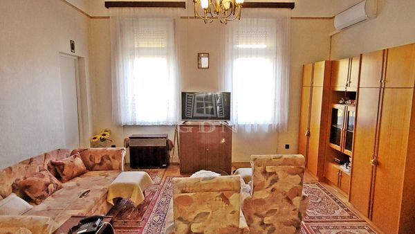 Eladó Budapest XV. kerület Lakás (téglaépítésű)